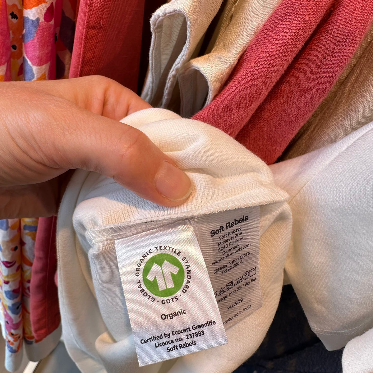 Gots label in t-shirt duurzame kleding