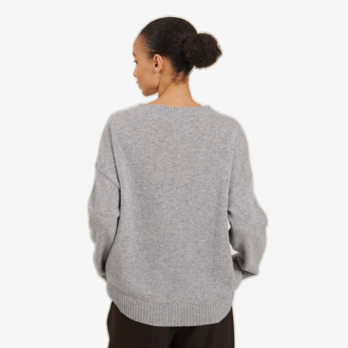 Lichtgrijze gebreide sweater met ronde hals van Basic Apparel