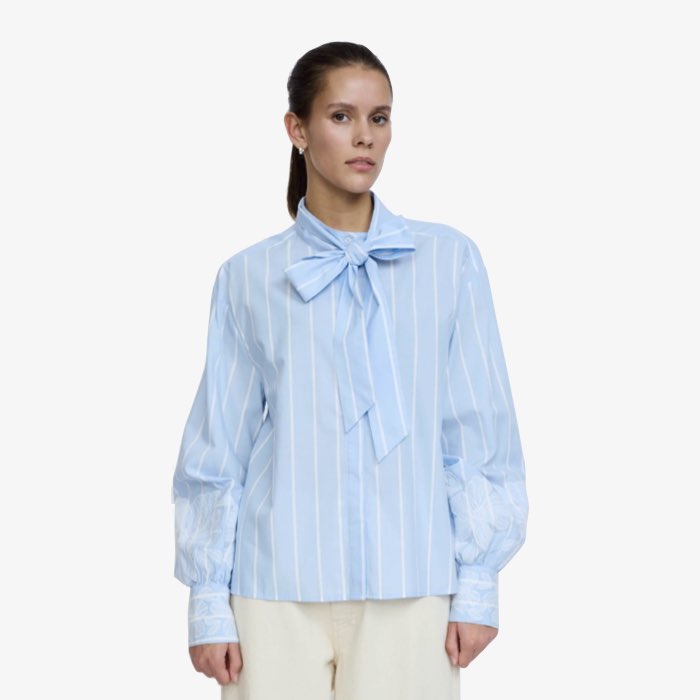 Gestreepte Blouse met Strik van Soft Rebels